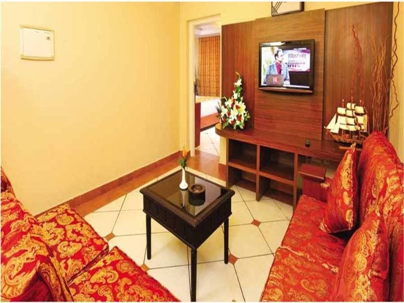 Emarald Hotel Cochin Kochi Exterior photo