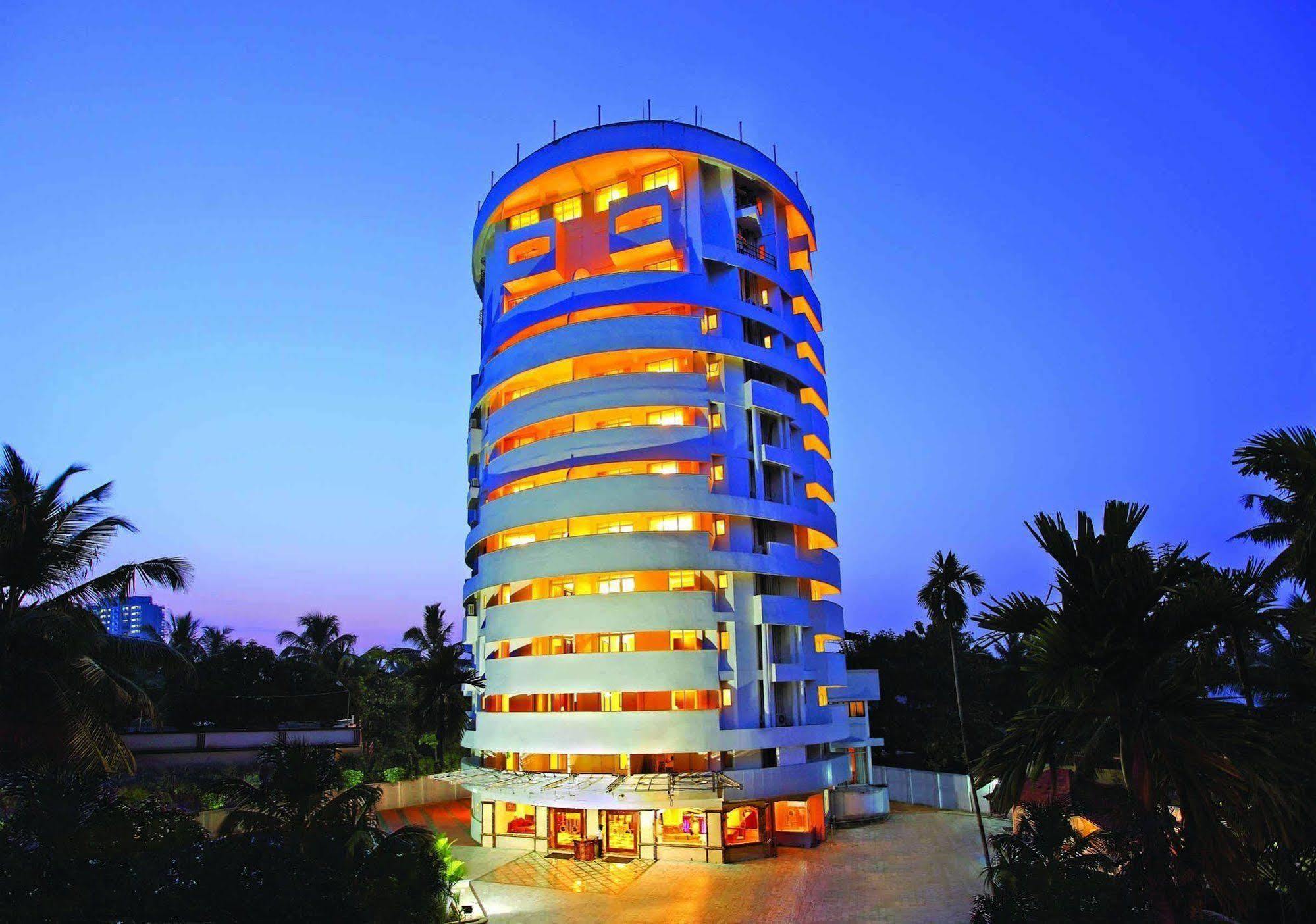 Emarald Hotel Cochin Kochi Exterior photo